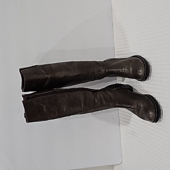 ELLUS Leather tall boots round toe zipper closure Size 6 rubber soles - Picture 3 of 13